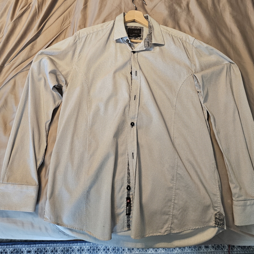 Men's Casual Button Down Shirt in Light Gray